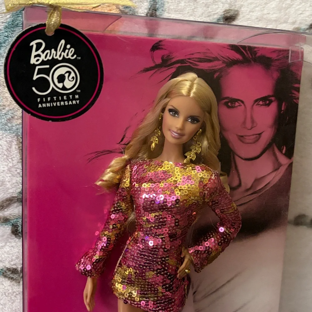 Heidi Klum Blonde Ambition Barbie 2009 - Picture 2 of 15